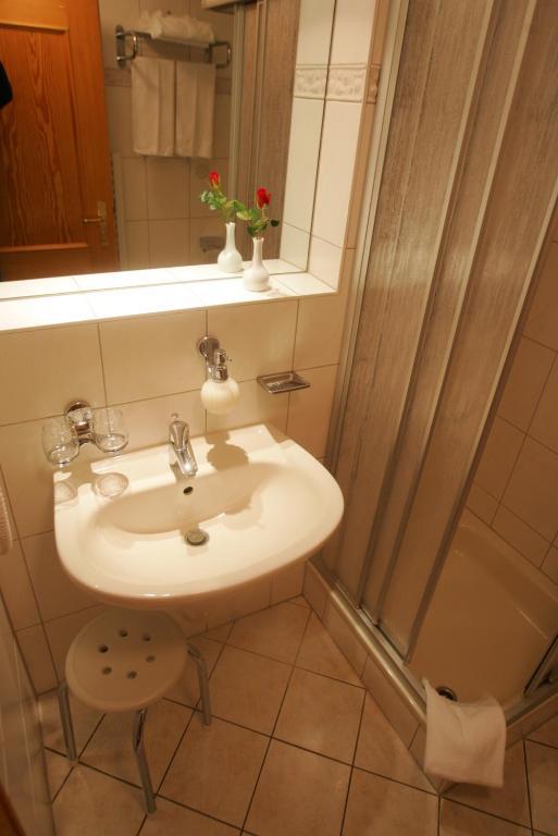 Standard Double Room,25278678:JPEG